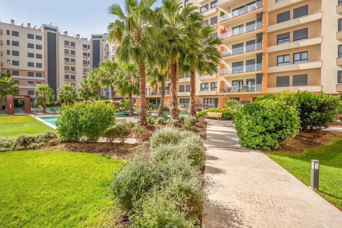 Guestready - Tranquil Seixal Haven Apartment Ruang foto